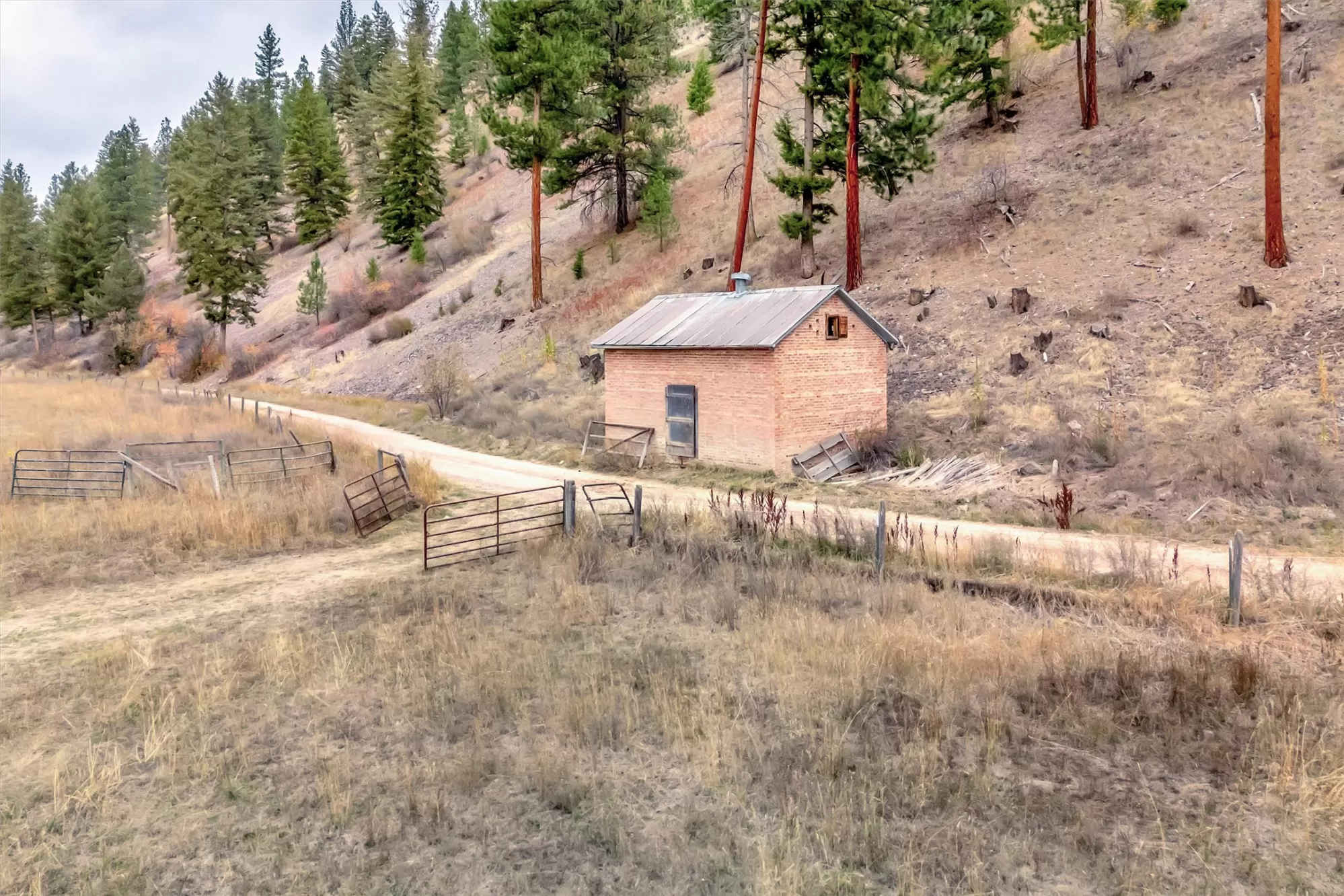 Nhn Highway 10 E Clinton Agriculture Horse Waterfr