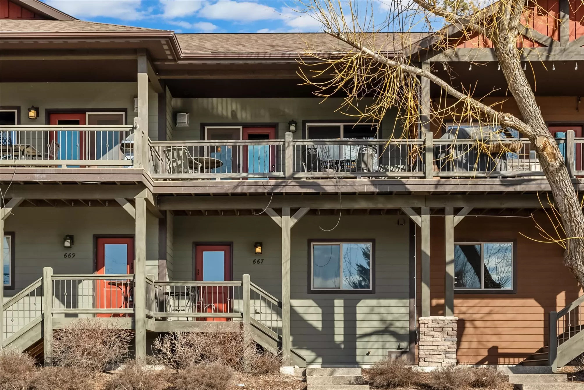 667 Commerce Street Bigfork Townhouse 2 Bedrooms C