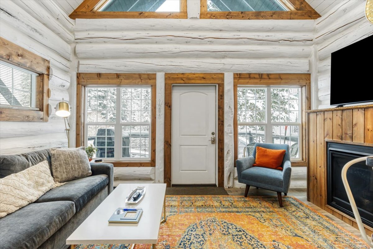 3864 Gelande Street Whitefish Condominium 2 Bedroo