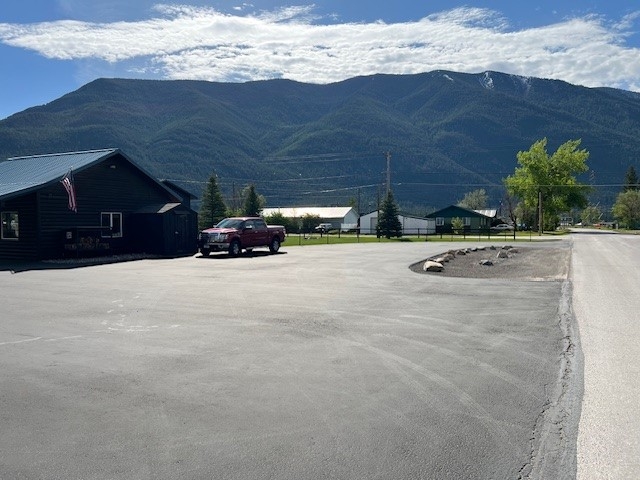 7343 Us Highway 2 E Columbia Falls Buildingland Wa