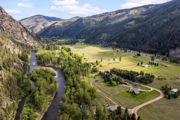 20 Sawmill Fishing Road Clinton Singlefamilyreside