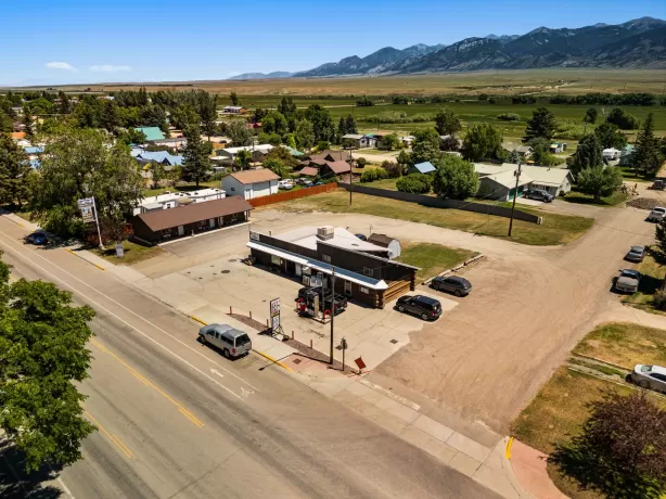 323  325 S Main Street Twin Bridges Buildingland W