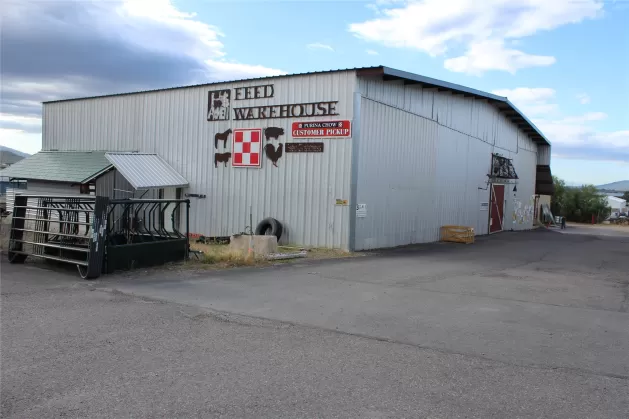 Nhn Hwy 10 W Missoula Building Waterfront 6000 Sqf