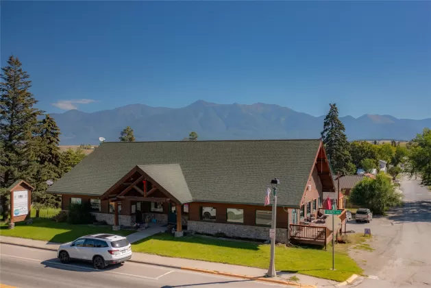 602 Dewey Avenue N Eureka Retail Condo Waterfront