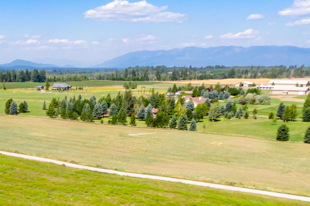 1126 Columbia Falls Stage Road Columbia Falls Ski