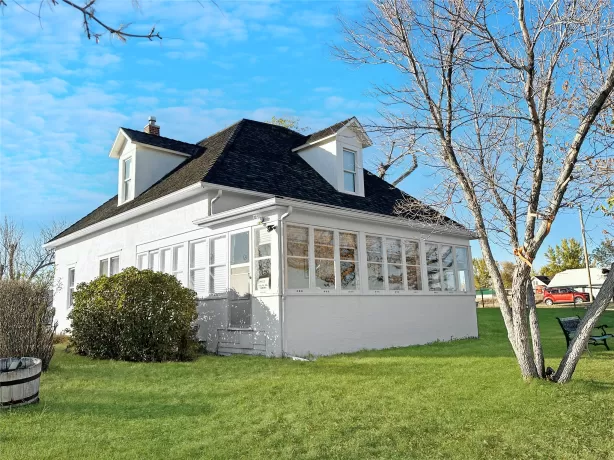 19 1st Street W Kevin Singlefamilyresidence 5 Bedr