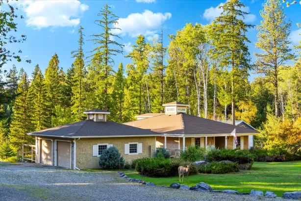 661 Latigo Lane Bigfork Singlefamilyresidence 4 Be