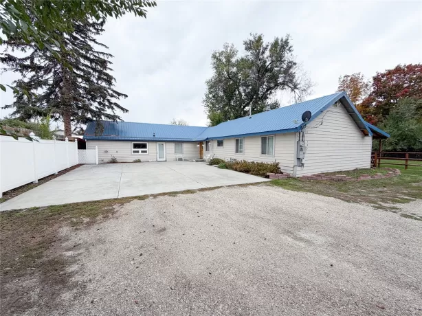 197 Golf Course Road Hamilton Singlefamilyresidenc