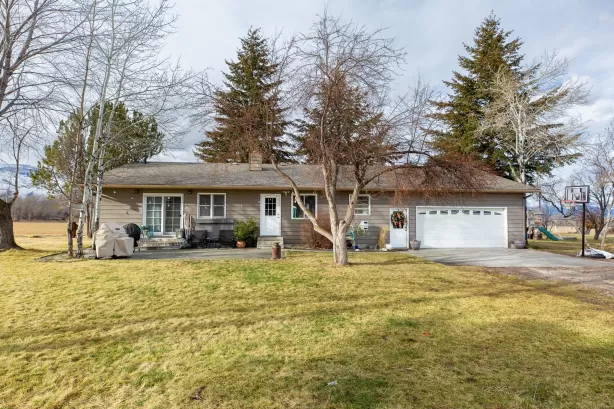 904 S Shoshone Loop Hamilton Singlefamilyresidence