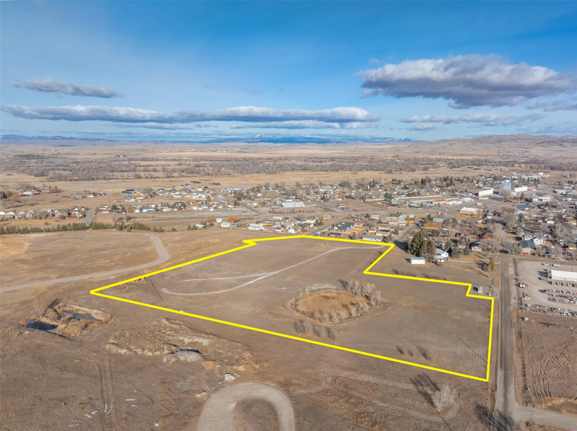 323 W Ivy Street Three Forks Unimprovedland Waterf
