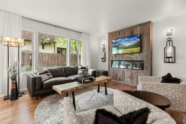 670 Crestwood Court Whitefish Singlefamilyresidenc