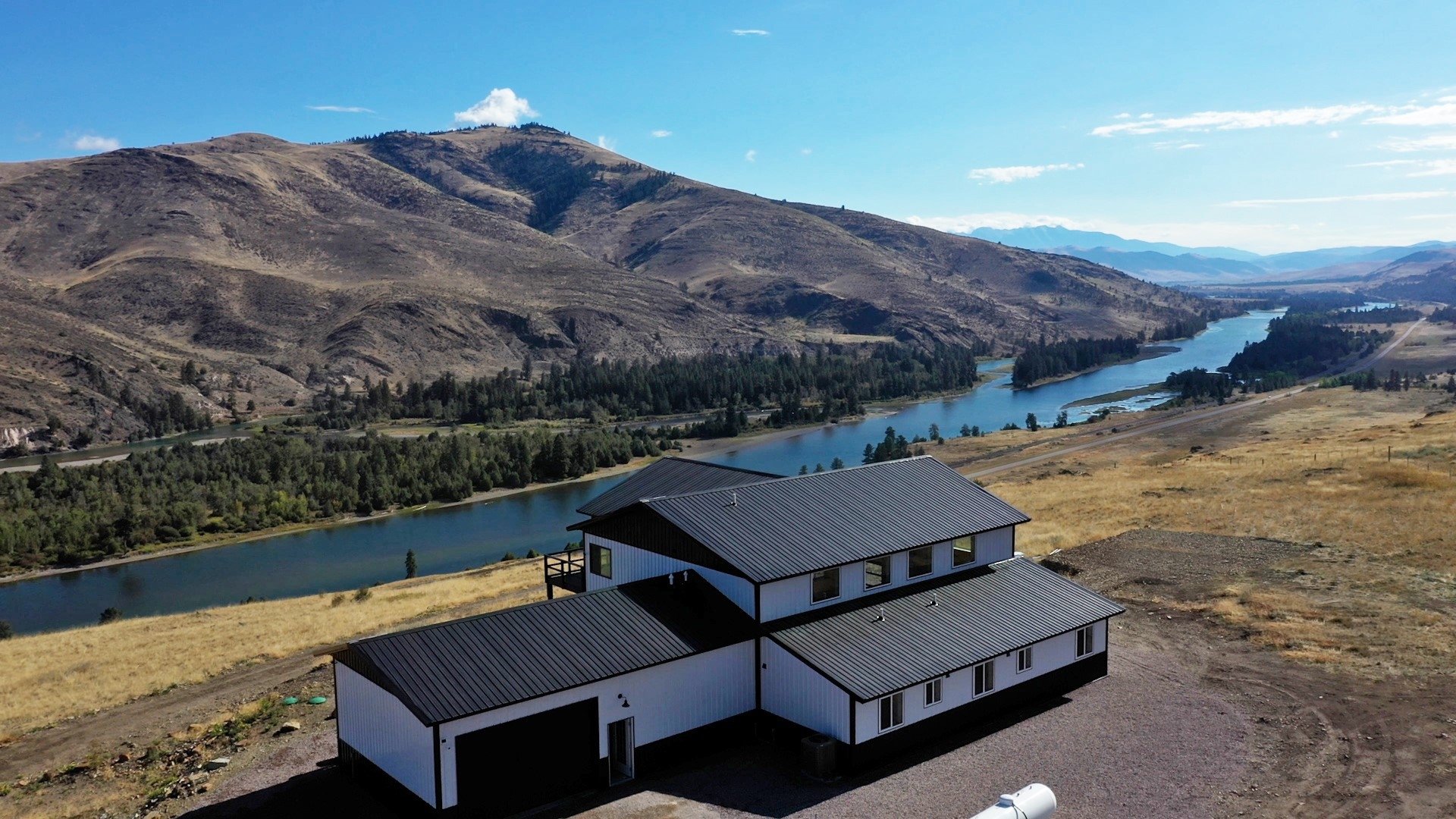 9800 MT Hwy 200 Dixon Singlefamilyresidence 3 Bedr