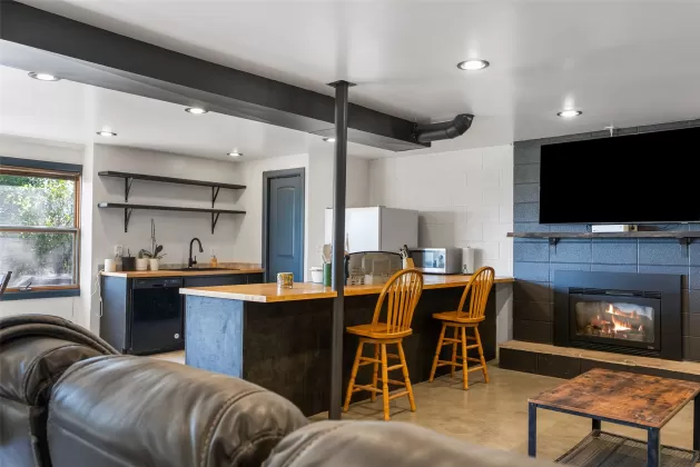 15655 Mullan Road Frenchtown Horse Waterfront