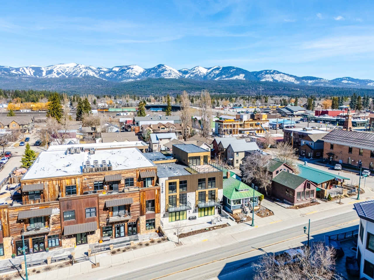 220 E 2nd Street Whitefish Condominium 3 Bedrooms