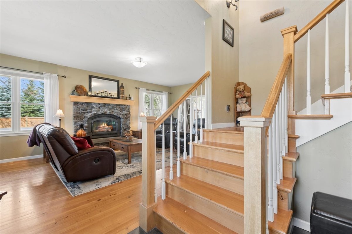 89 Fox Lane Columbia Falls Singlefamilyresidence 4