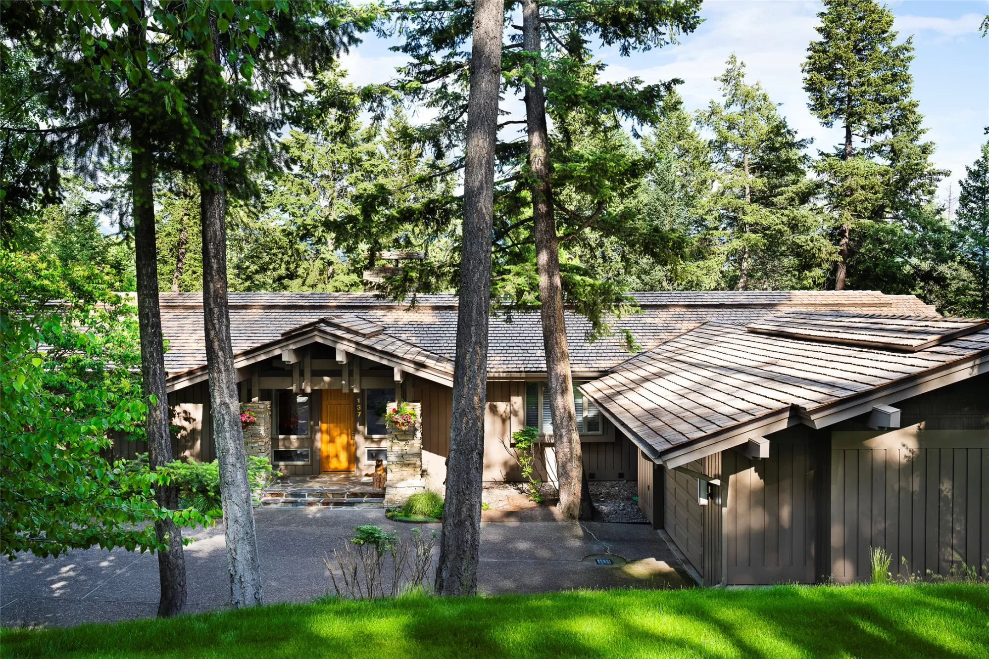 137   133 Eagle Bend Drive Bigfork Singlefamilyres