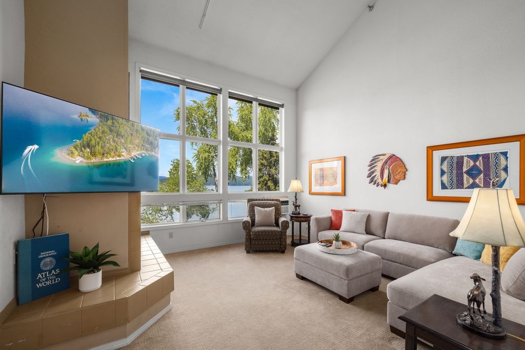 1400 Wisconsin Avenue Whitefish Condominium 3 Bedr