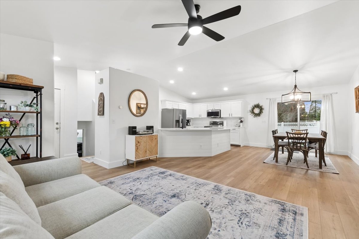7 Grace Road Columbia Falls Singlefamilyresidence