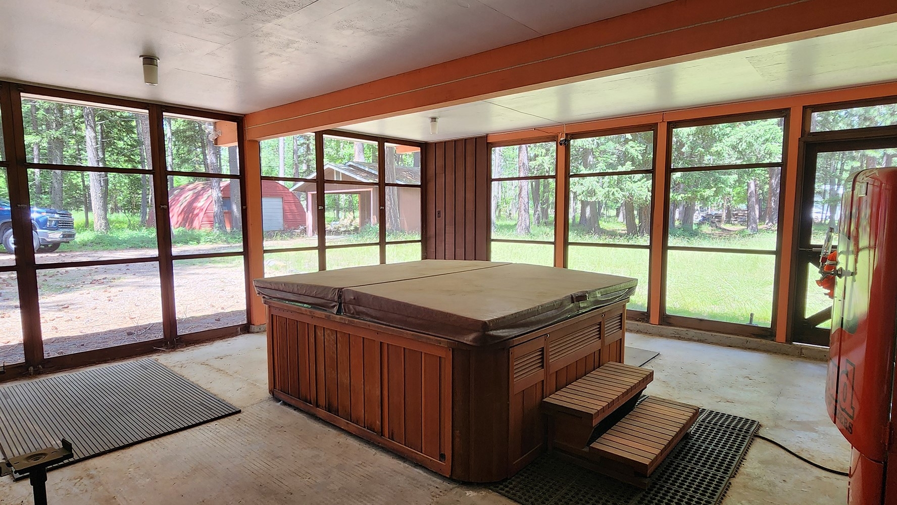 12430 Rippling Waters Road Bigfork Singlefamilyres