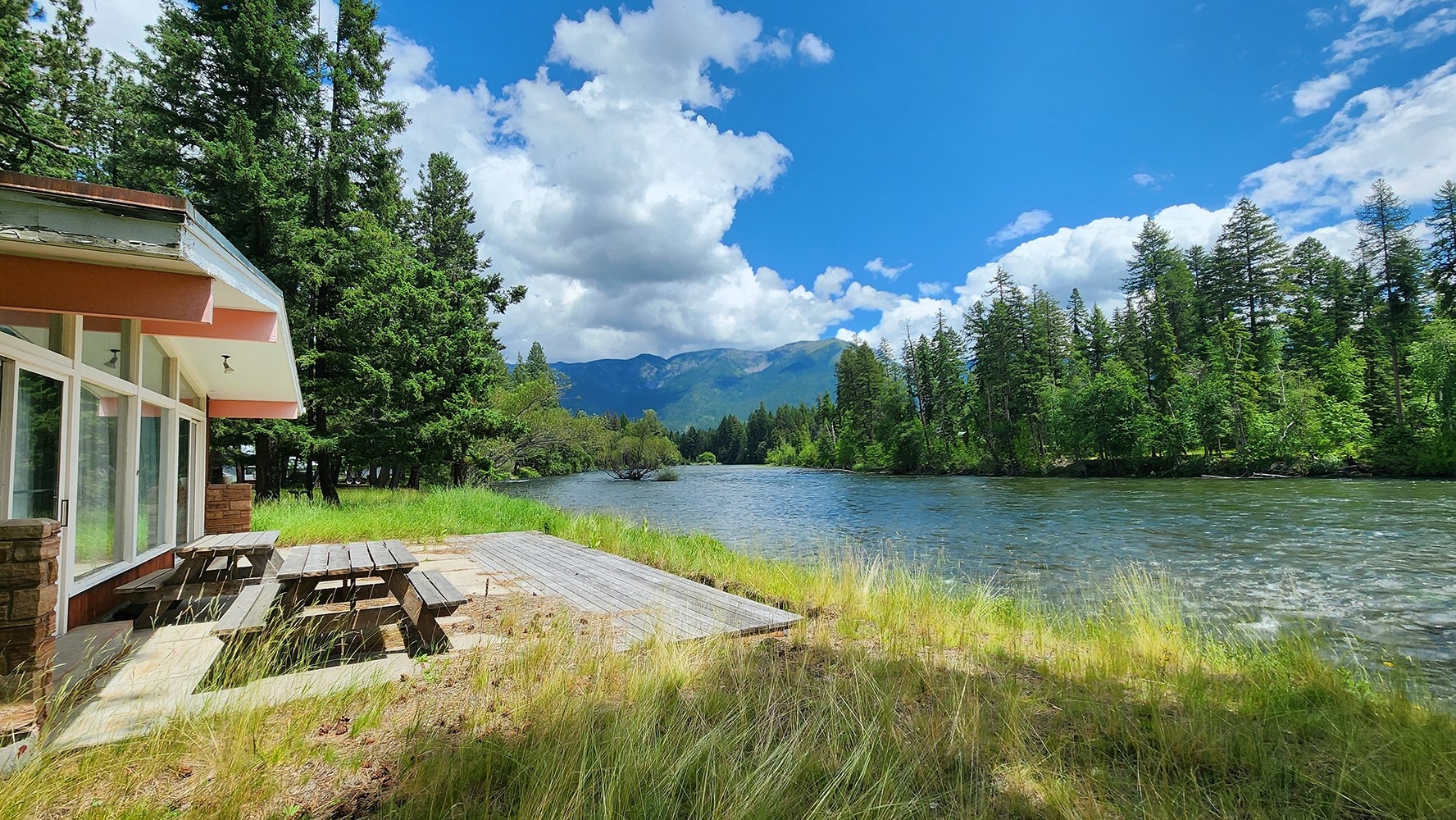 12430 Rippling Waters Road Bigfork Singlefamilyres