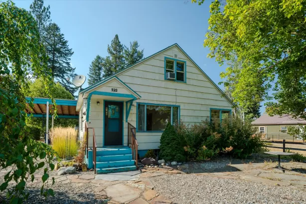 920 Main Avenue Libby Singlefamilyresidence 4 Bedr
