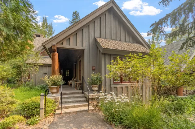 2128 Iron Horse Drive Whitefish Condominium 3 Bedr