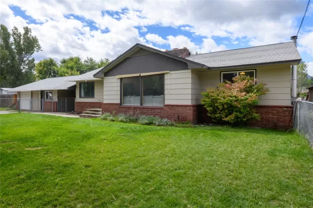 301 Water Street Darby Singlefamilyresidence 3 Bed