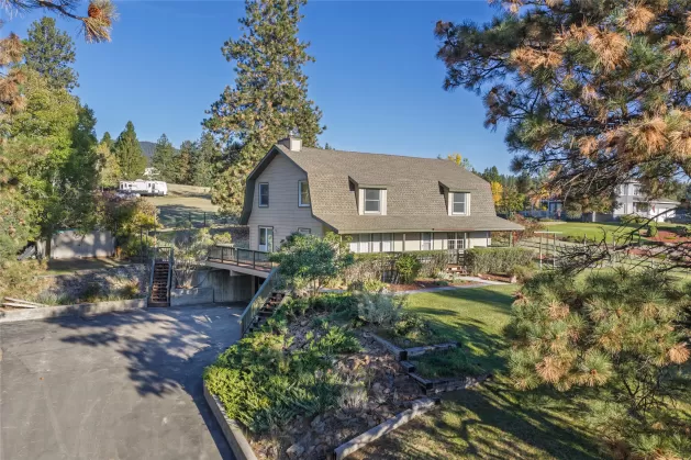 67 Pine Ridge Circle Clancy Singlefamilyresidence