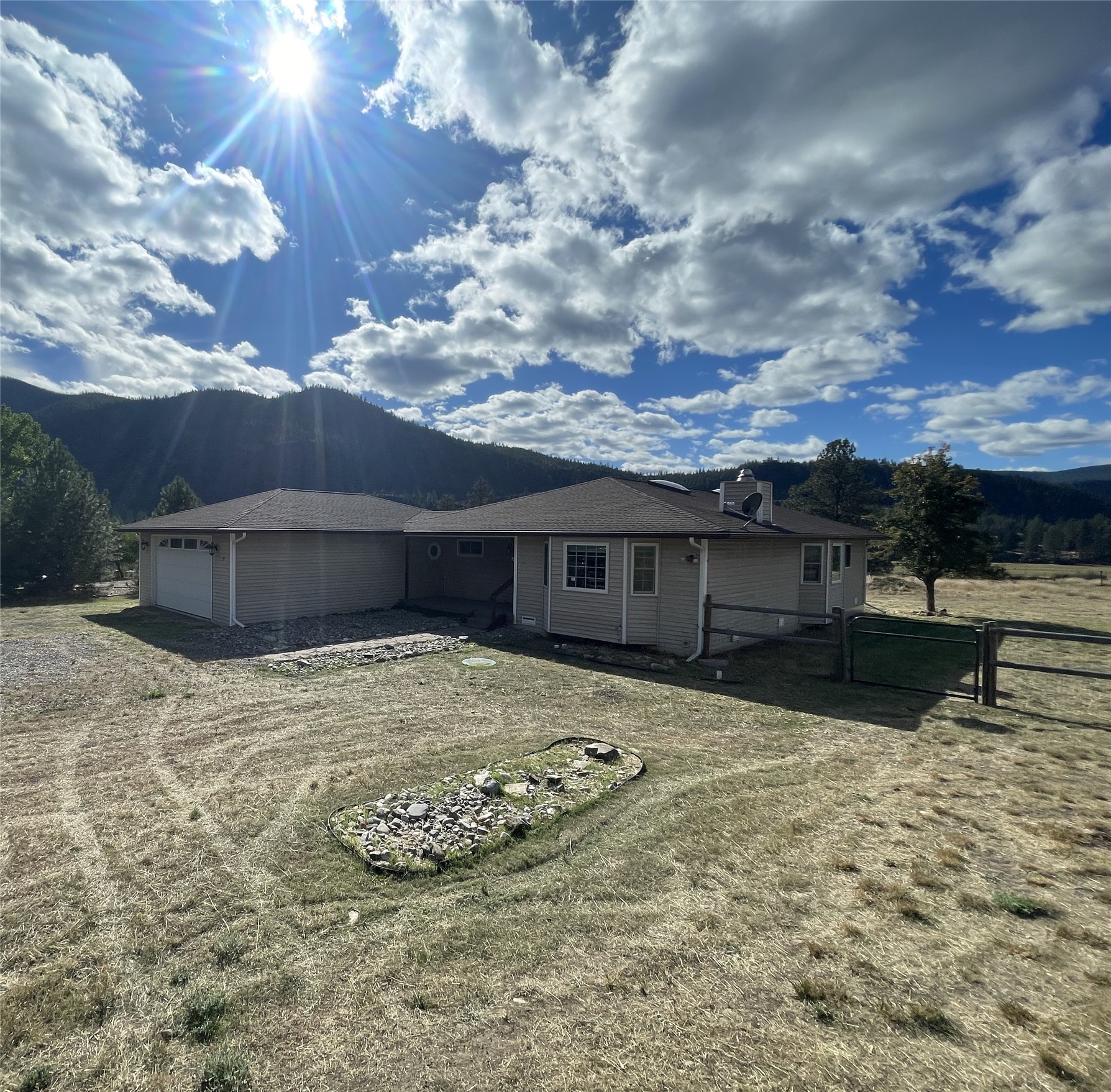 15 Terrace Drive Plains Singlefamilyresidence 2 Be