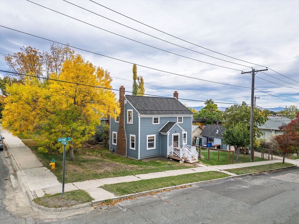 220 Adams Street Helena Singlefamilyresidence 3 Be