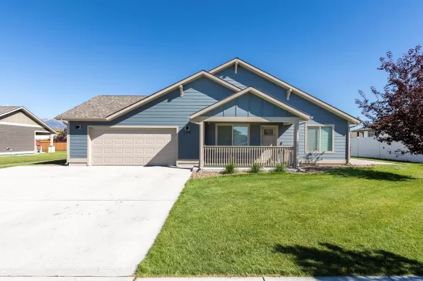 1712 Shelby Avenue Belgrade Singlefamilyresidence